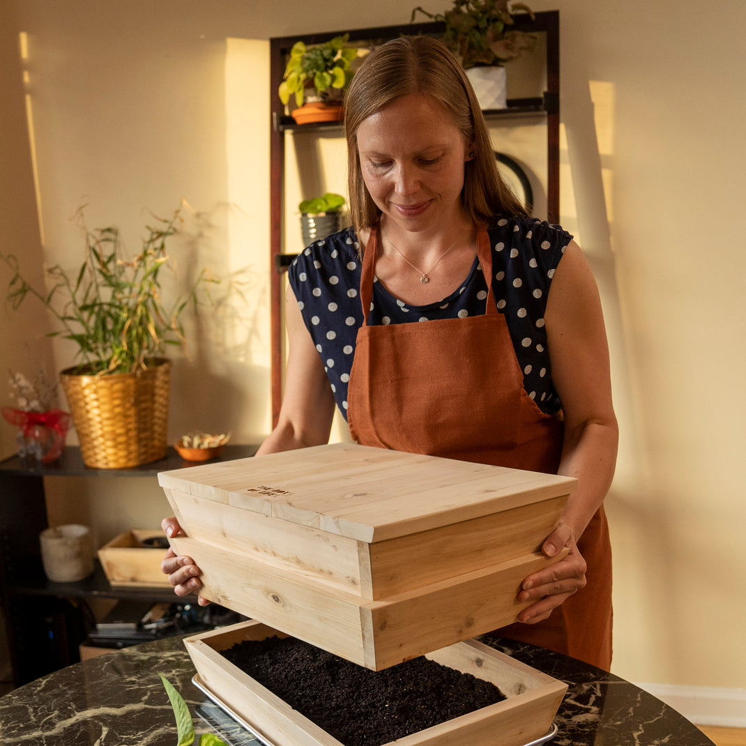 A beautiful, plastic free, cedar worm farm made in Canada – The Box Of Life